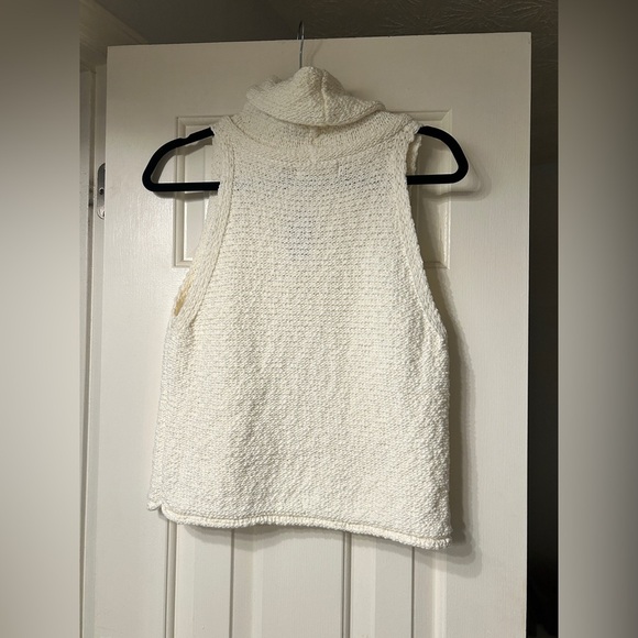 🆕 NWT Women's Knit Cream Sleeveless Sweater Mock Neck - Picture 4 of 6